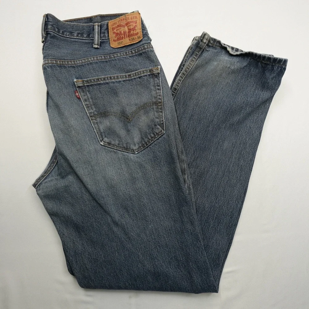 Levi's 550 Jeans Men's Size 38x36 (fit 36X34) Blue Denim Straight Leg Fit‎